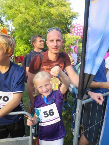 gal/2016/16_Night Run PHA/07.JPG